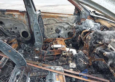 2014 Kia Sorento Lx z USA, uszkodzony, nr VIN 5XYKT3A60EG487559